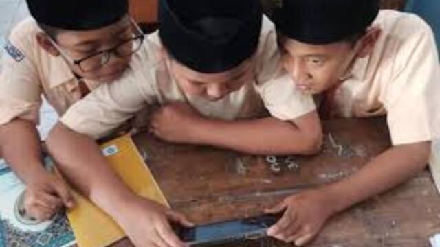 Self Regulate Learning dengan Hasil Belajar Siswa MI di Oku Timur